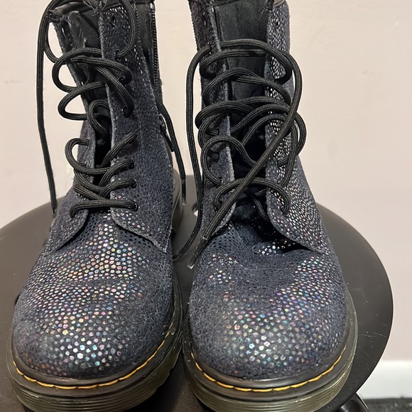 Dr. Martens - Picture 3 of 6